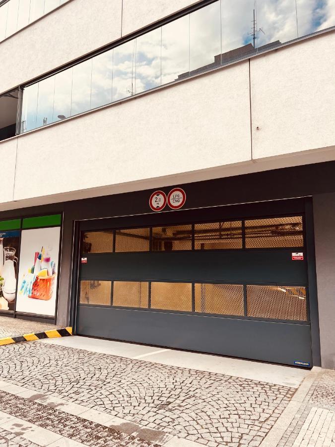 White Pearl Studio With Parking In Holesovice Prague Extérieur photo