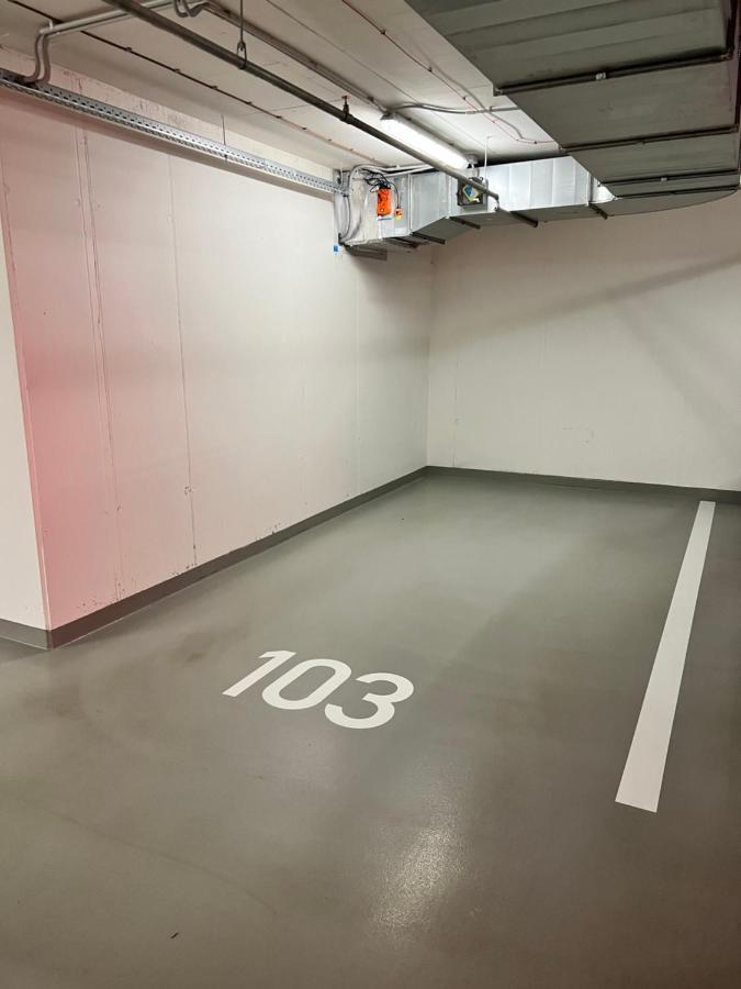 White Pearl Studio With Parking In Holesovice Prague Extérieur photo